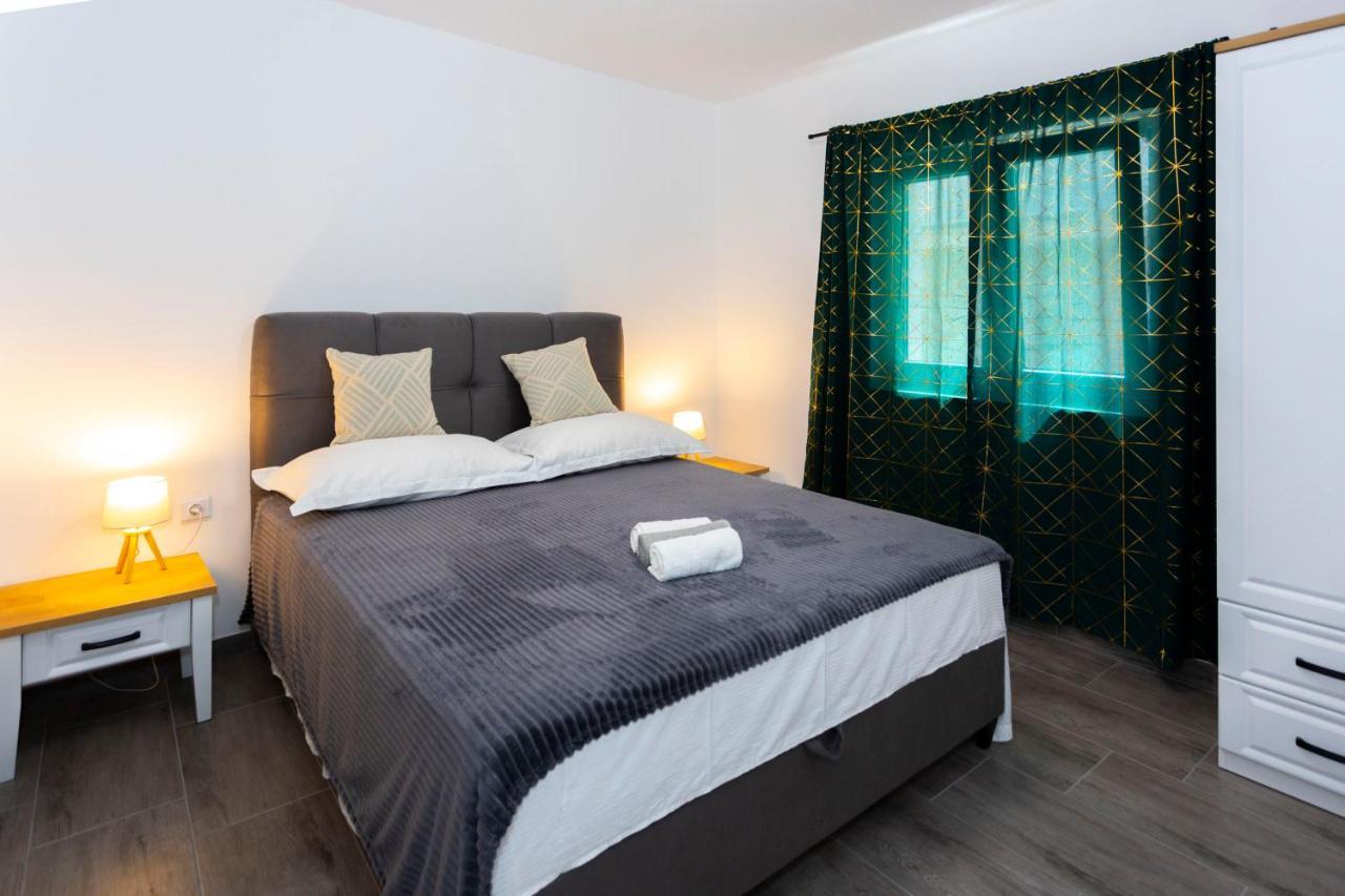 City Apartment Nora, Old Town Located, Free Parking Makarska Exterior photo